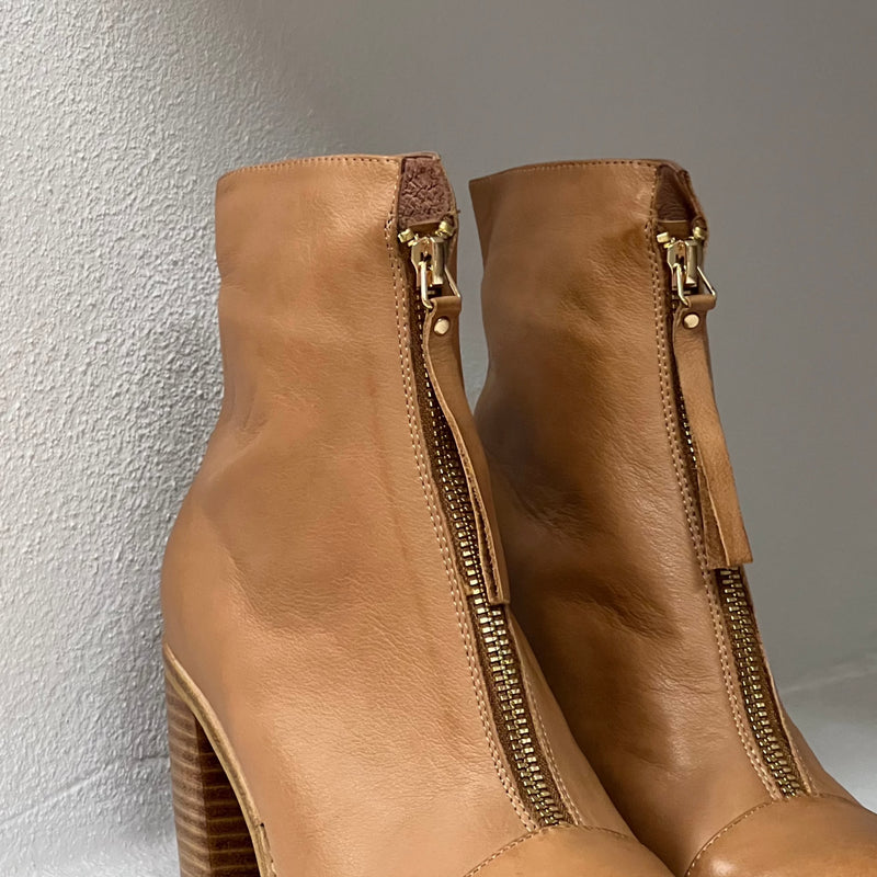 Tusly Leather Boot- Tan