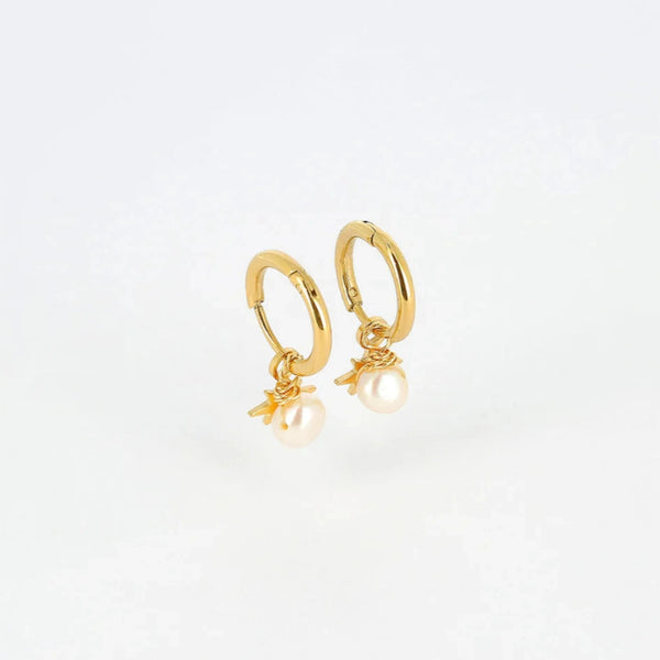 Finn Earrings - Pearl