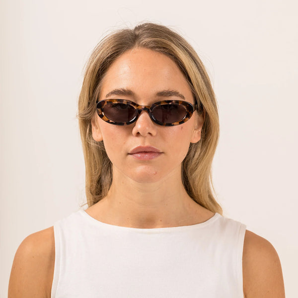 Lourdes Sunglasses - Pebble Tort