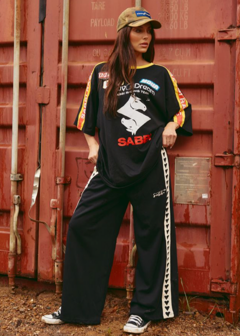 The Very Oversized Don't Quit Your Daydream Tee - Black
