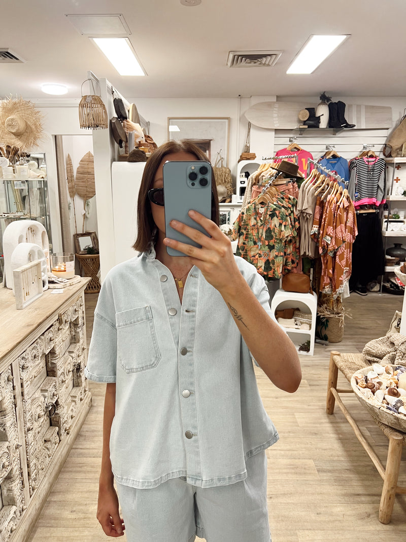 Katrina Boyfriend Shirt - Snow Denim Wash