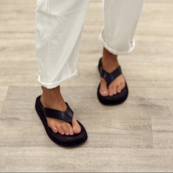 Yamira Sandal