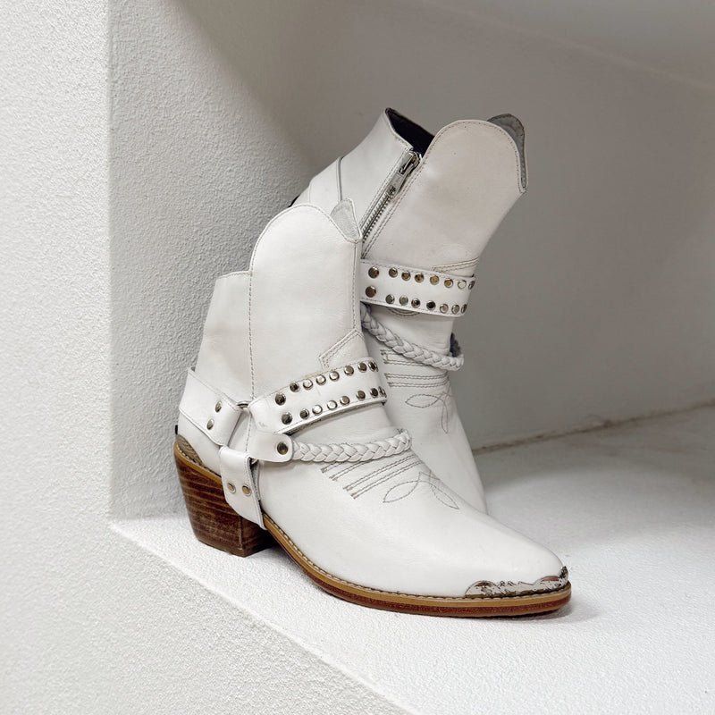 Mustang Leather Boot - White