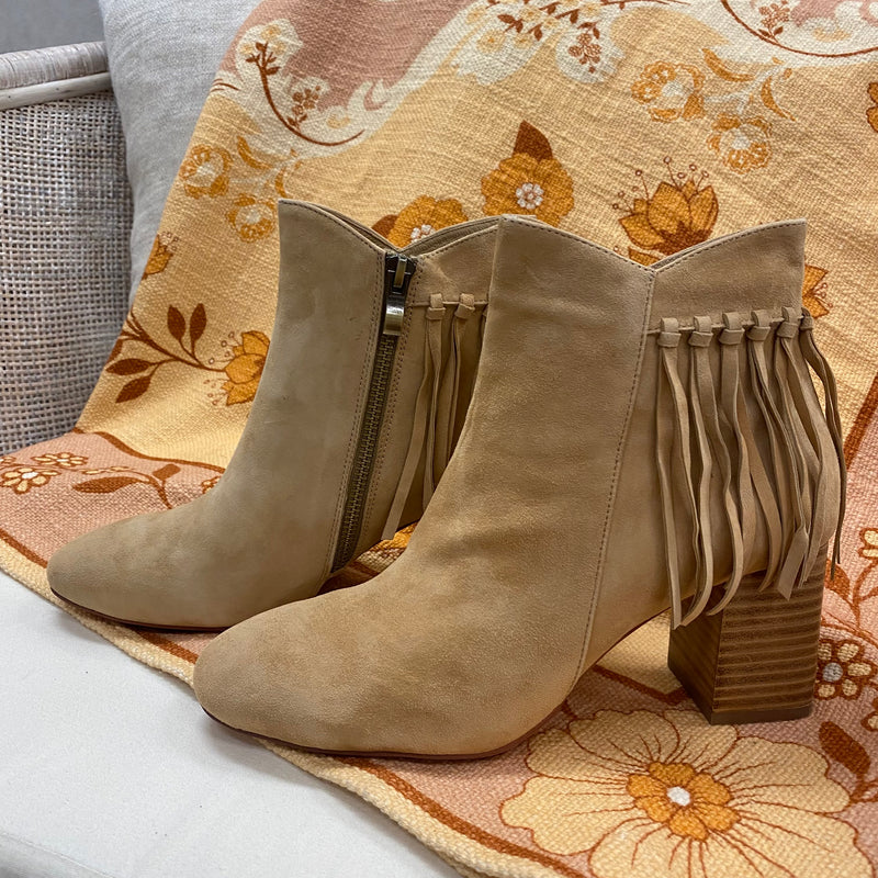 Swallow Suede Boots - Sand