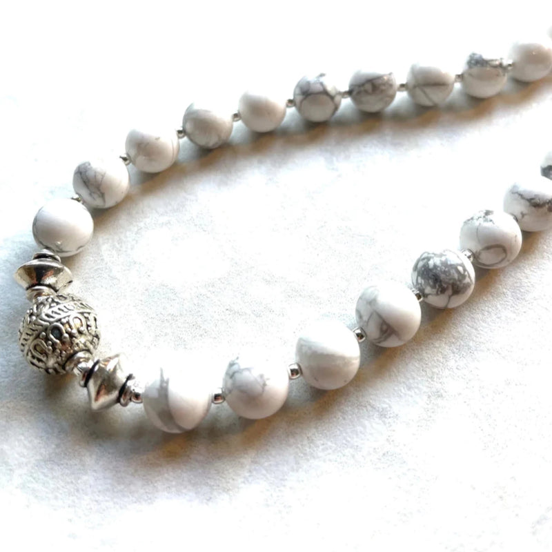 Short Howlite & Silver Necklace